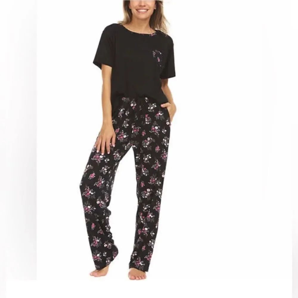 Flora Nikrooz Ladies’ 2 Piece Pajama Set